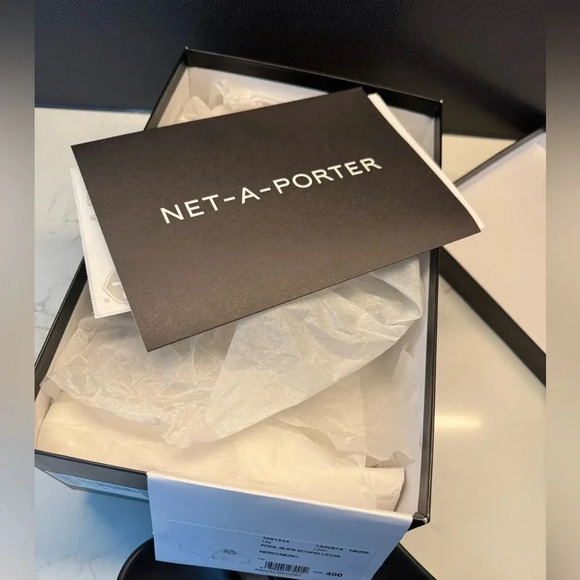 Versace la Medusa fur slide sandals black logo with box & reciept size 40 or 9.5 - Picture 4 of 7